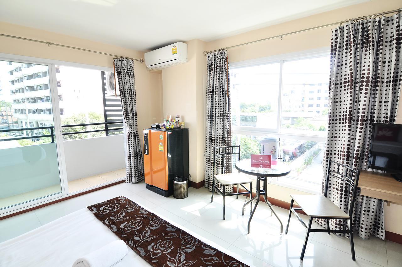 Buddy Place Bangkok Exterior photo